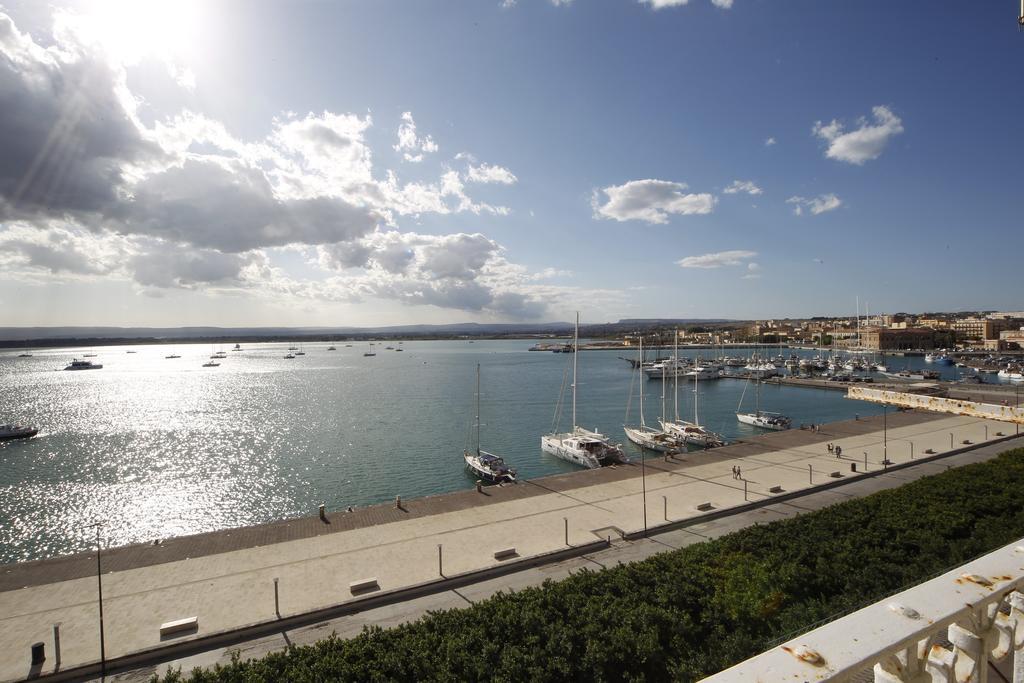 Ortigia Camere Con Vista Da Giulio B&B シラクーサ エクステリア 写真