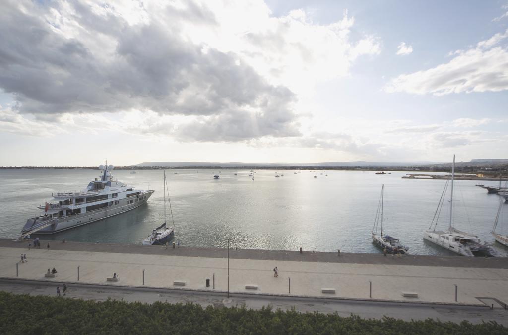 Ortigia Camere Con Vista Da Giulio B&B シラクーサ エクステリア 写真