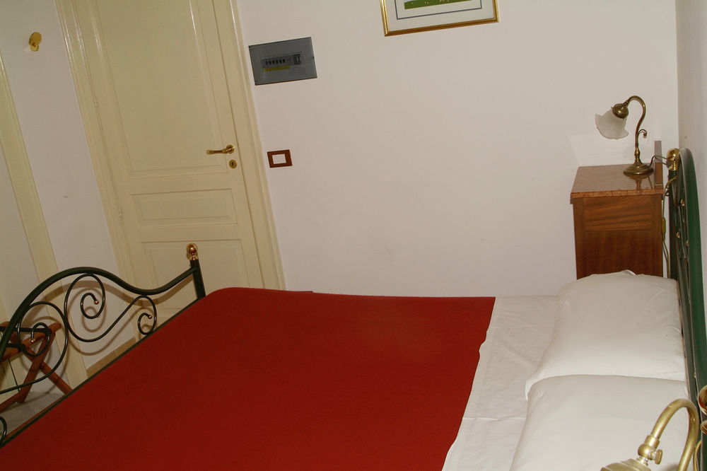 Ortigia Camere Con Vista Da Giulio B&B シラクーサ エクステリア 写真