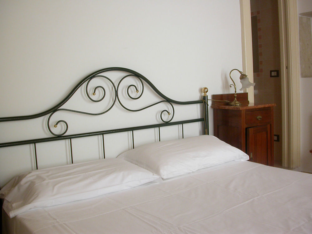Ortigia Camere Con Vista Da Giulio B&B シラクーサ エクステリア 写真
